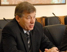 Супервуз сверяет курс